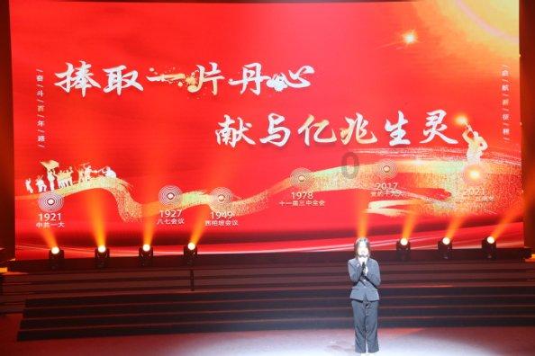 “圈占”免费停车位用于收费运营